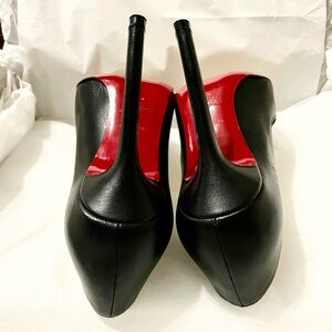 Christian Louboutin Kate’s in 100mm. Black Napa leather. EU34 100% authentic